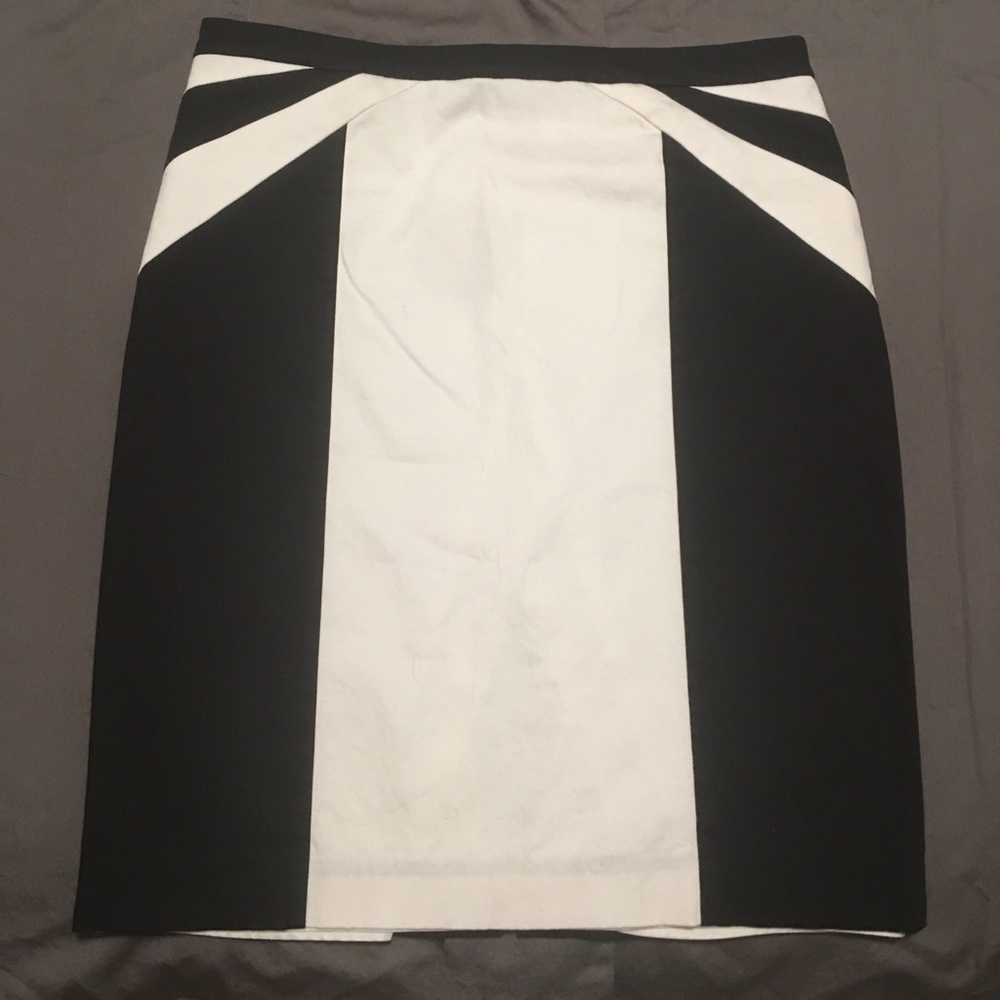 Le Chateau Fully lined pencil skirt black white womens size 9/10